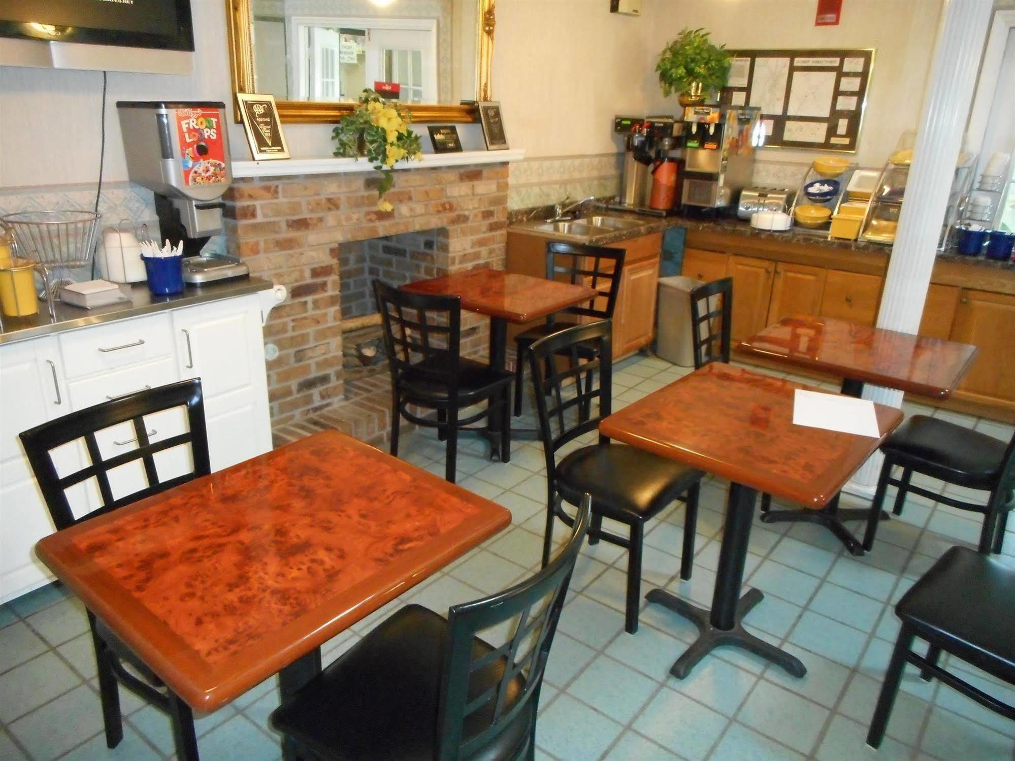 Americas Best Value Inn Блу-Ридж Экстерьер фото